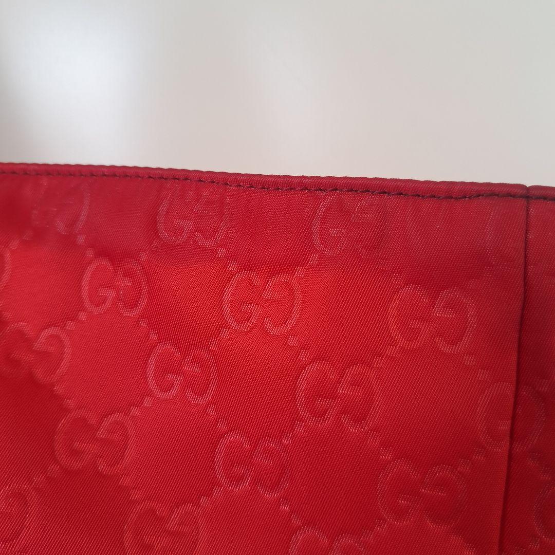 GUCCI レッドナイロンバッグ GGパターン