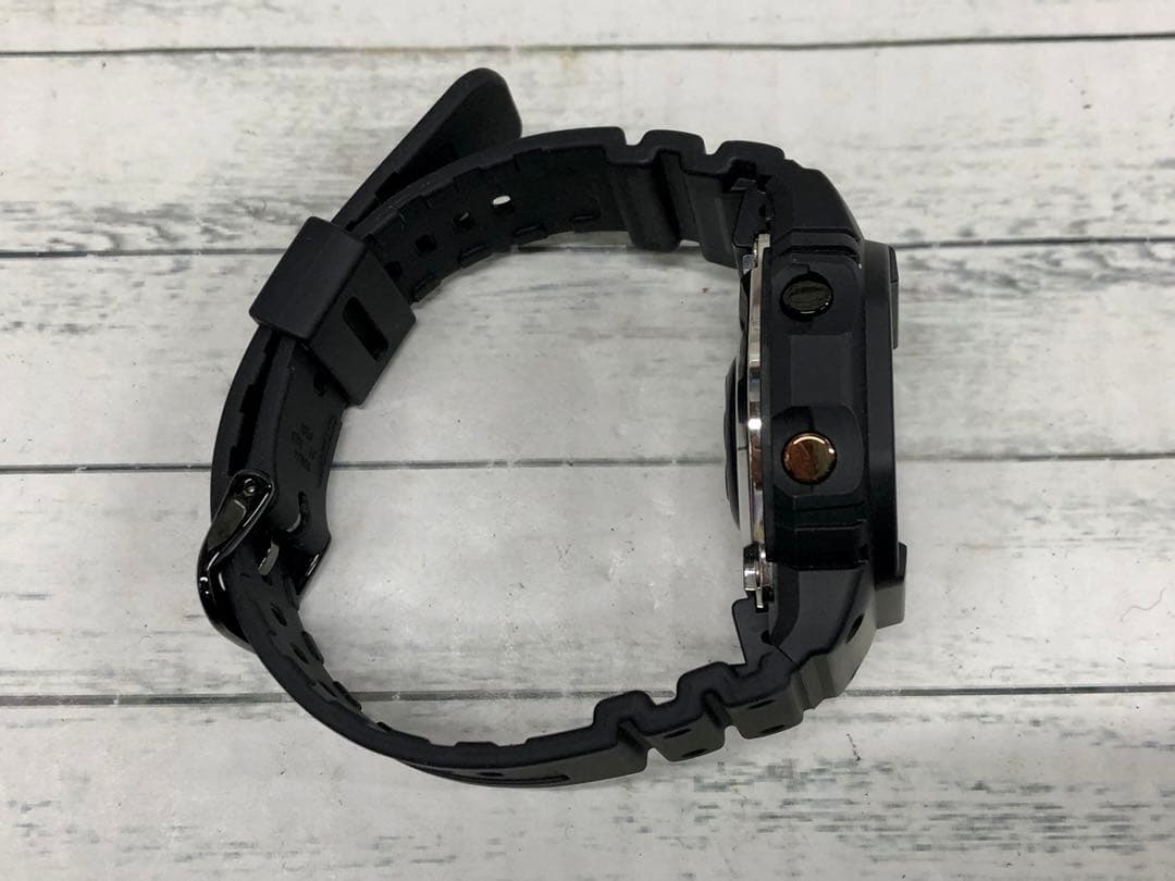 G-SHOCK DW-H5600-1JR G-SQUAD 6869 - メルカリ