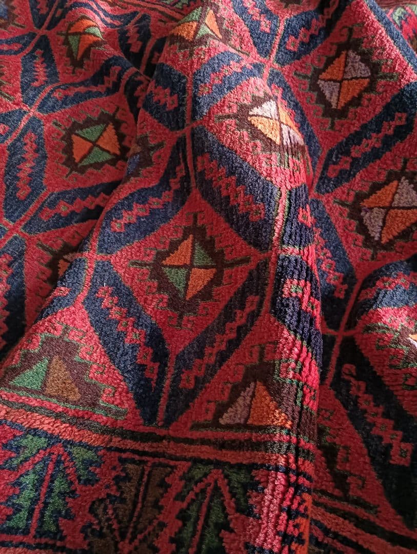 専用です。5.5kg 上質ウールのタイマ二族のトライバルラグ　バルーチ