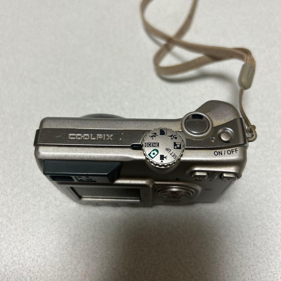 Nikon coolpix E4200 レトロ デジカメ - メルカリ