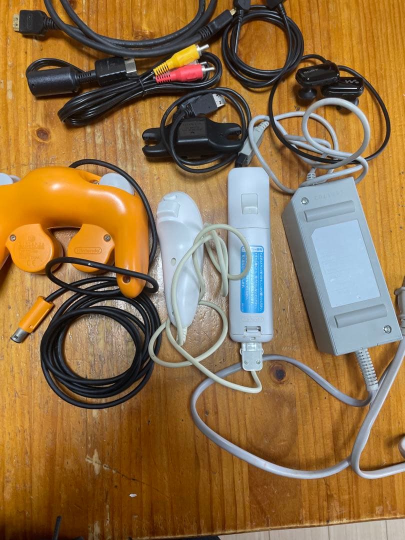 た*K様 ニンテンドー詰め合わせゲーム機ソフトコントローラWii
