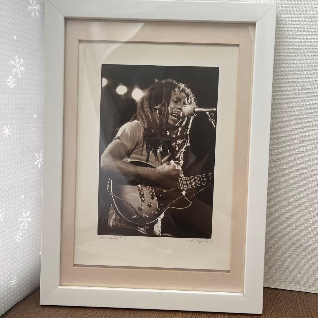 Bob Marley ボブ・マーリー　額縁付きポスター Amazon.co.jp: 著名な歌手ボブ・マーリーポスター 印刷 ポスター