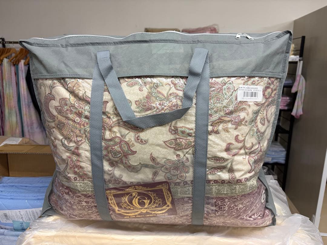 新品羽毛布団　日本製　ダウン90% 四星エクセルゴールド　増量１.6キロ　ダブル Amazon｜安眠工場 上質羽毛布団 二層式(ツイン) ダブル【羽毛増量1.7kg