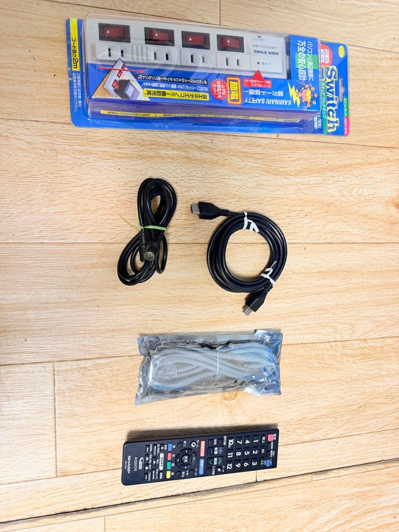 美品送料込‼️20年製！シャープ 42V型 液晶テレビ AQUOS裏番組