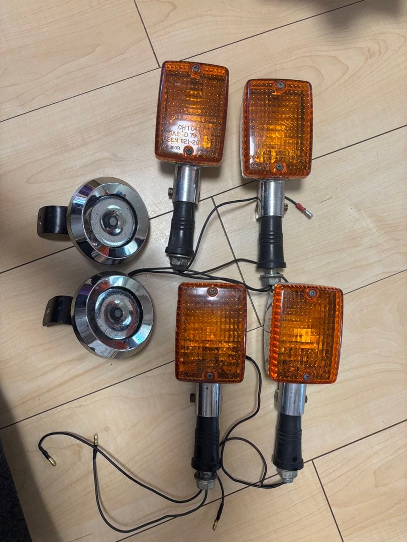 xj400 純正ウィンカーとホーンセット - メルカリ