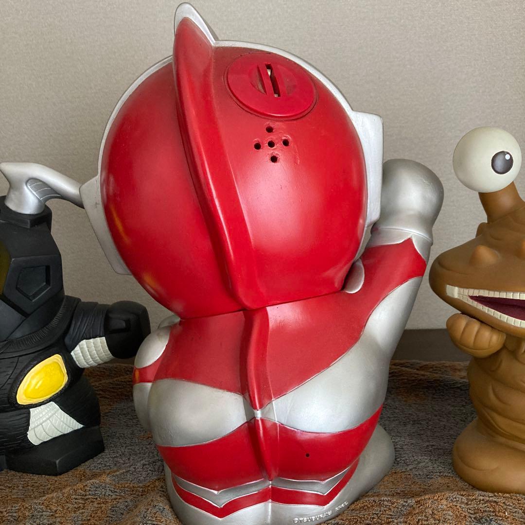 ウルトラマン貯金箱 - メルカリ
