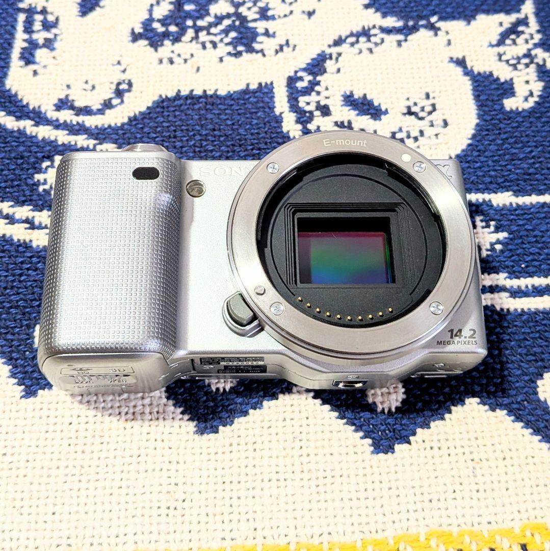 美品SONY NEX-5シルバー E18-55mm F3.5-5.6 レンズ付き