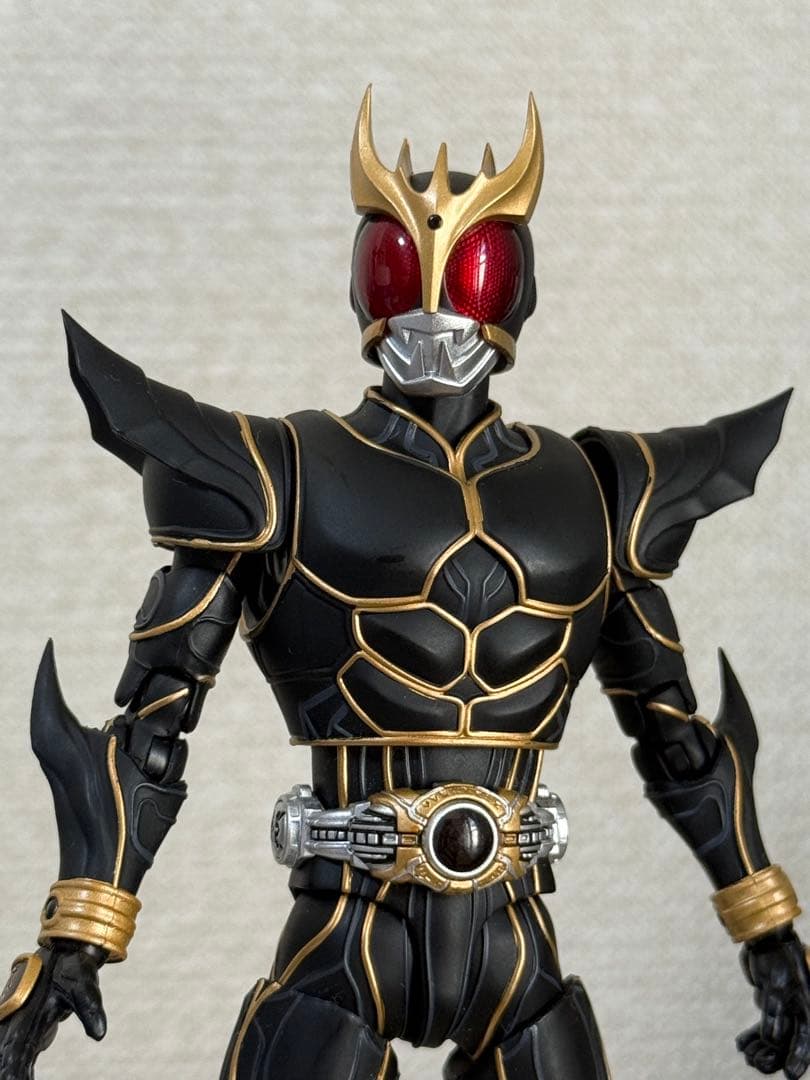 k*y様 【状態要確認】真骨彫 仮面ライダークウガ アルティメットフォーム Amazon.co.jp: S.H.Figuarts（真骨彫製法） 仮面ライダークウガ