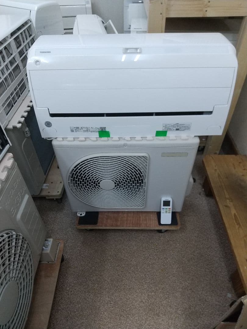 東芝6畳エアコンお掃除機能分解洗浄済み２０２２年 東芝お掃除機能付きエアコン最難関機種】おそうじユニットを分解し分解