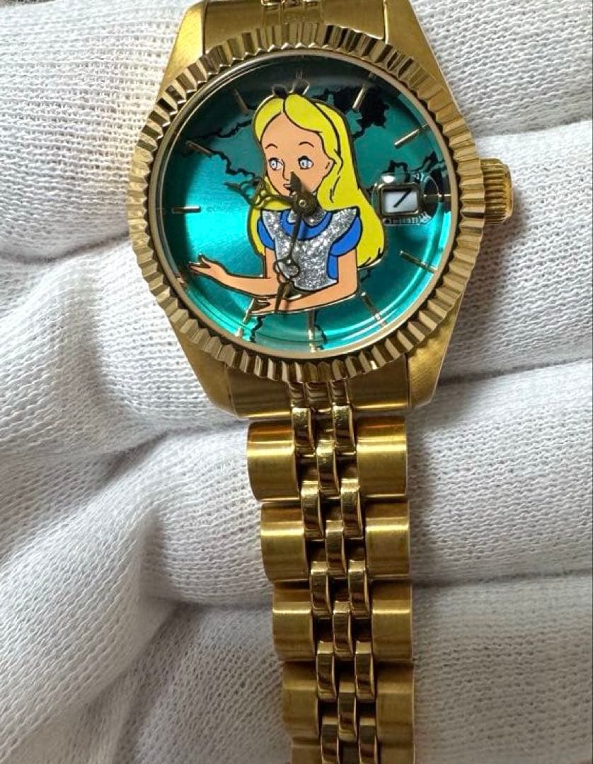 ❤️美品！稀少！完売品！あちゃちゅむxディズニーアリスコラボ 腕時計