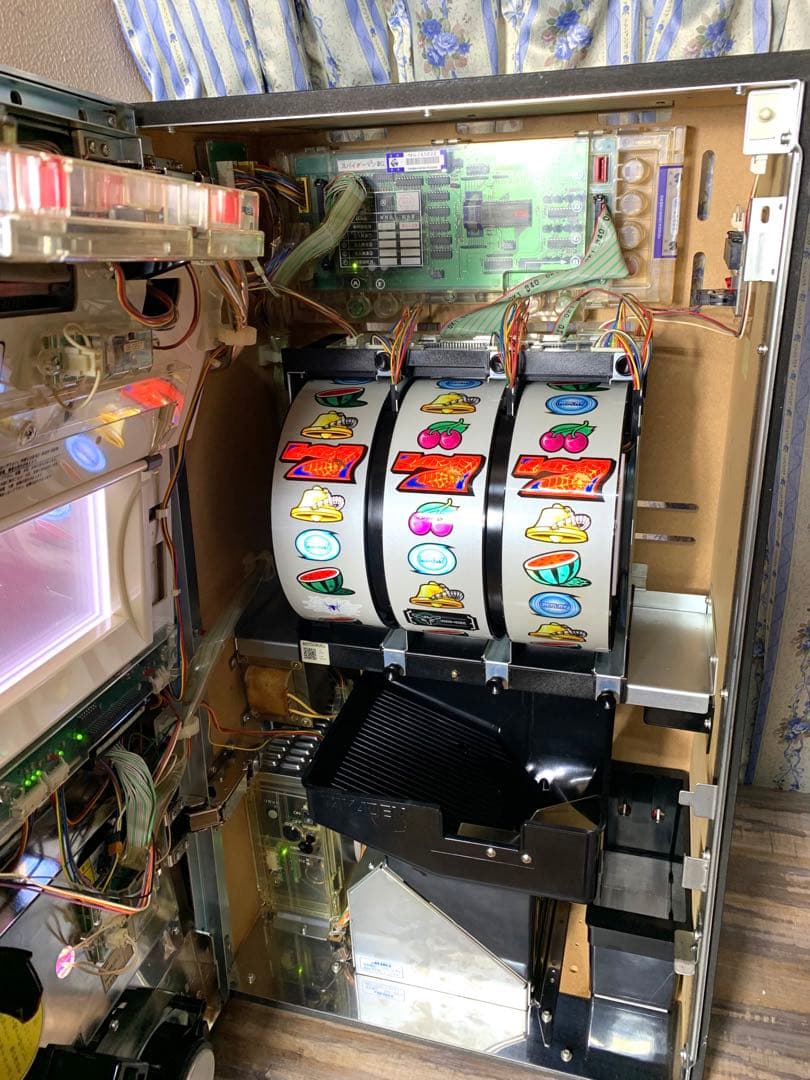 5号機 初代 スパイダーマン2 Sammy サミー コイン不要機 パチスロ実機