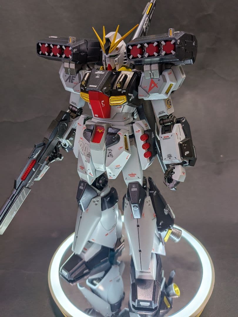MG アムロ・レイ専用スタークジェガン（νガンダムカラー）全塗装完成品 プレバンMGアムロ専用 スタークジェガン（ νガンダムカラー）定価7920