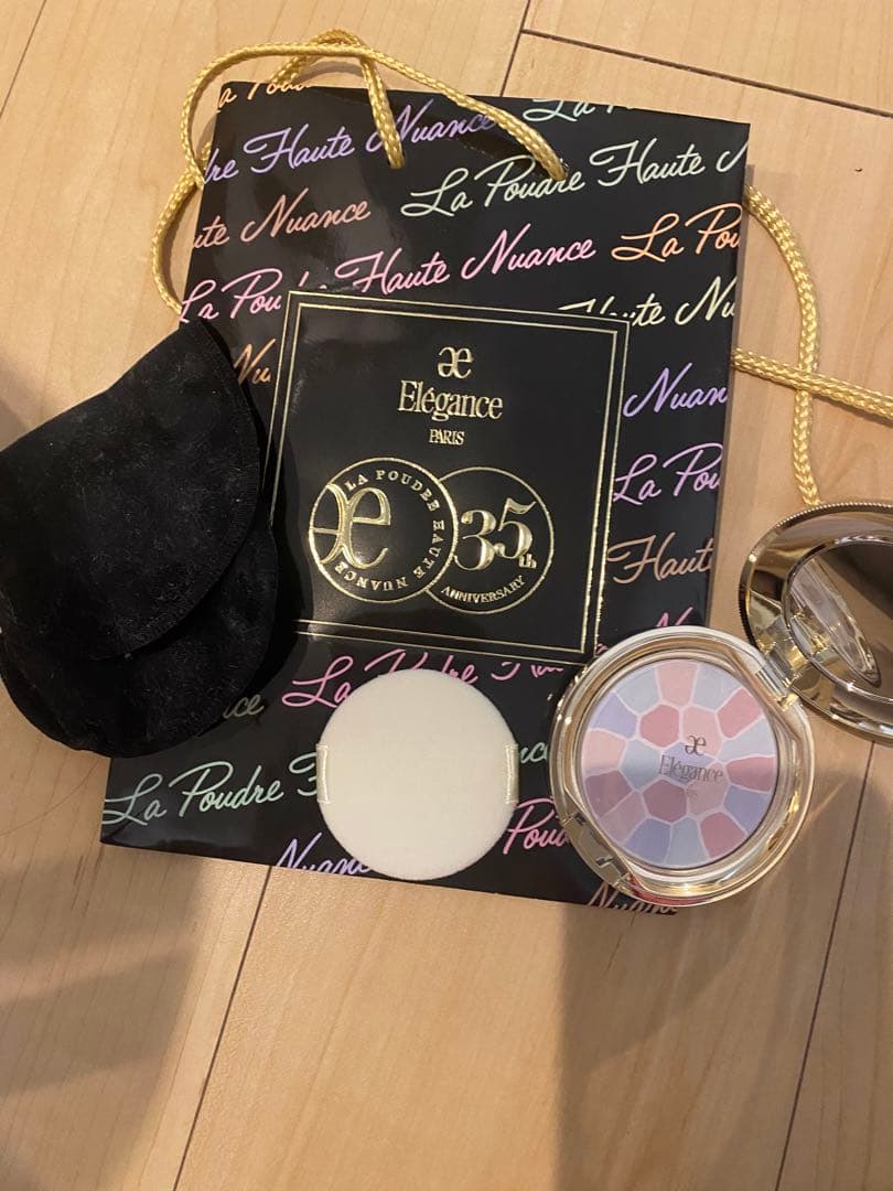Elegance 35周年記念コンパクト　プードルパウダー付き ELEGANCE（エレガンス） フェイスパウダー 限定品 ラ プードル オート