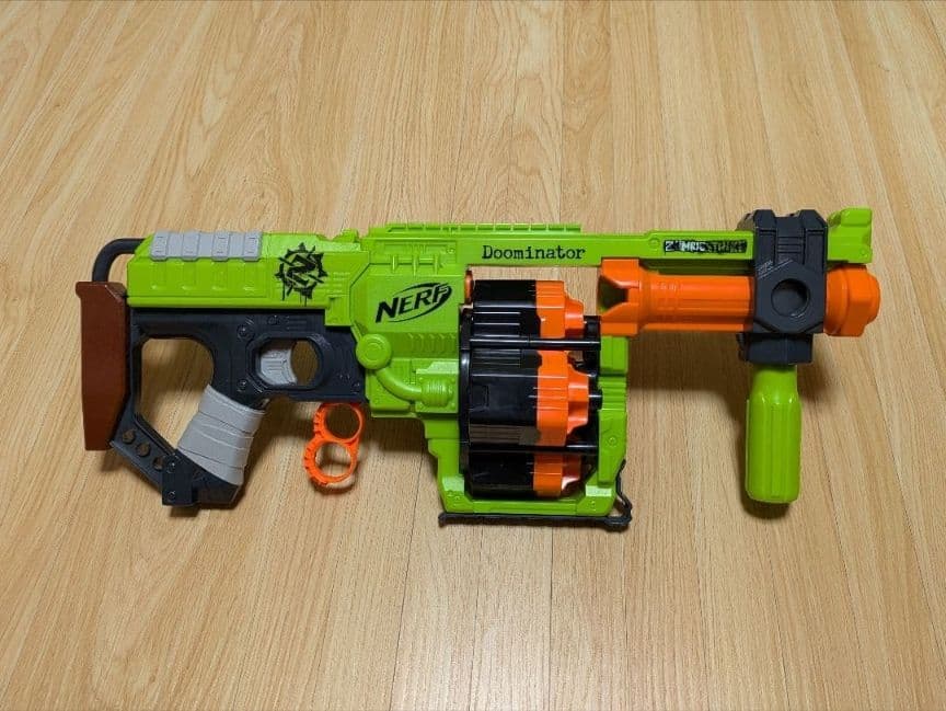 ナーフ ゾンビストライク ドゥーミネーター Nerf - メルカリ