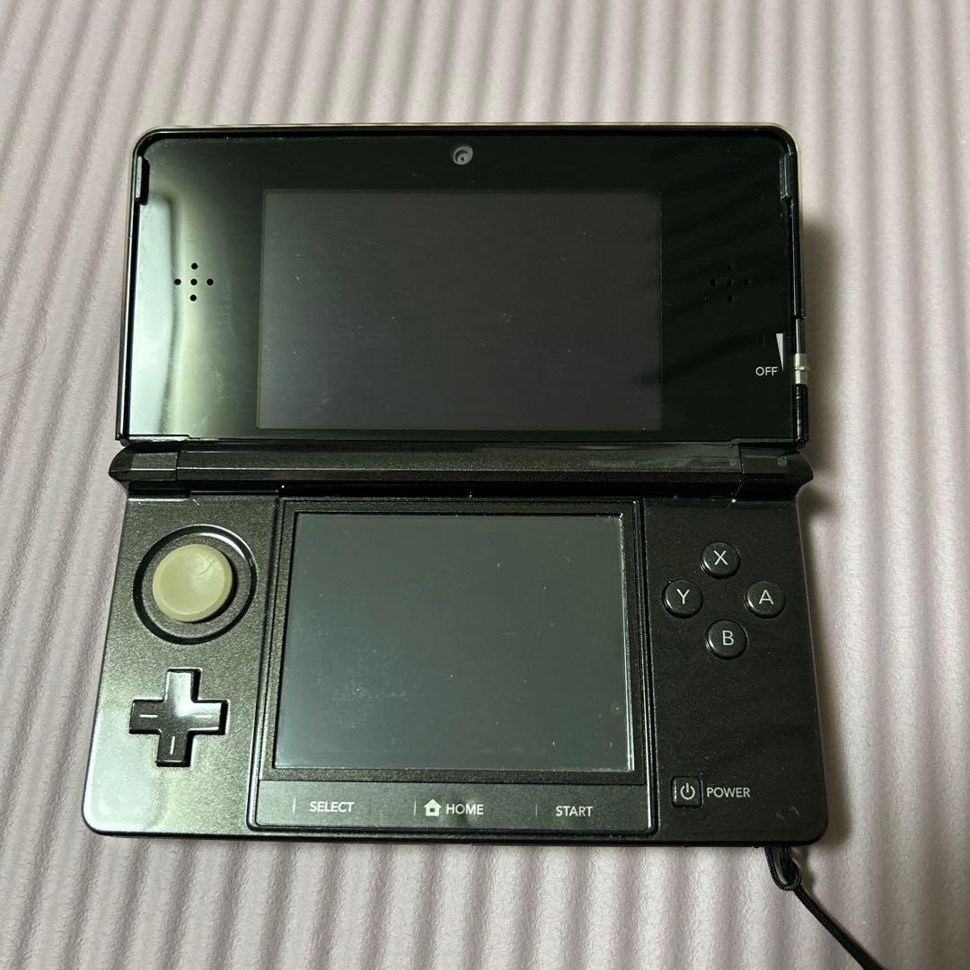Nintendo 3DS 本体 動作確認済 マリオカート7付き 充電器付き 黒