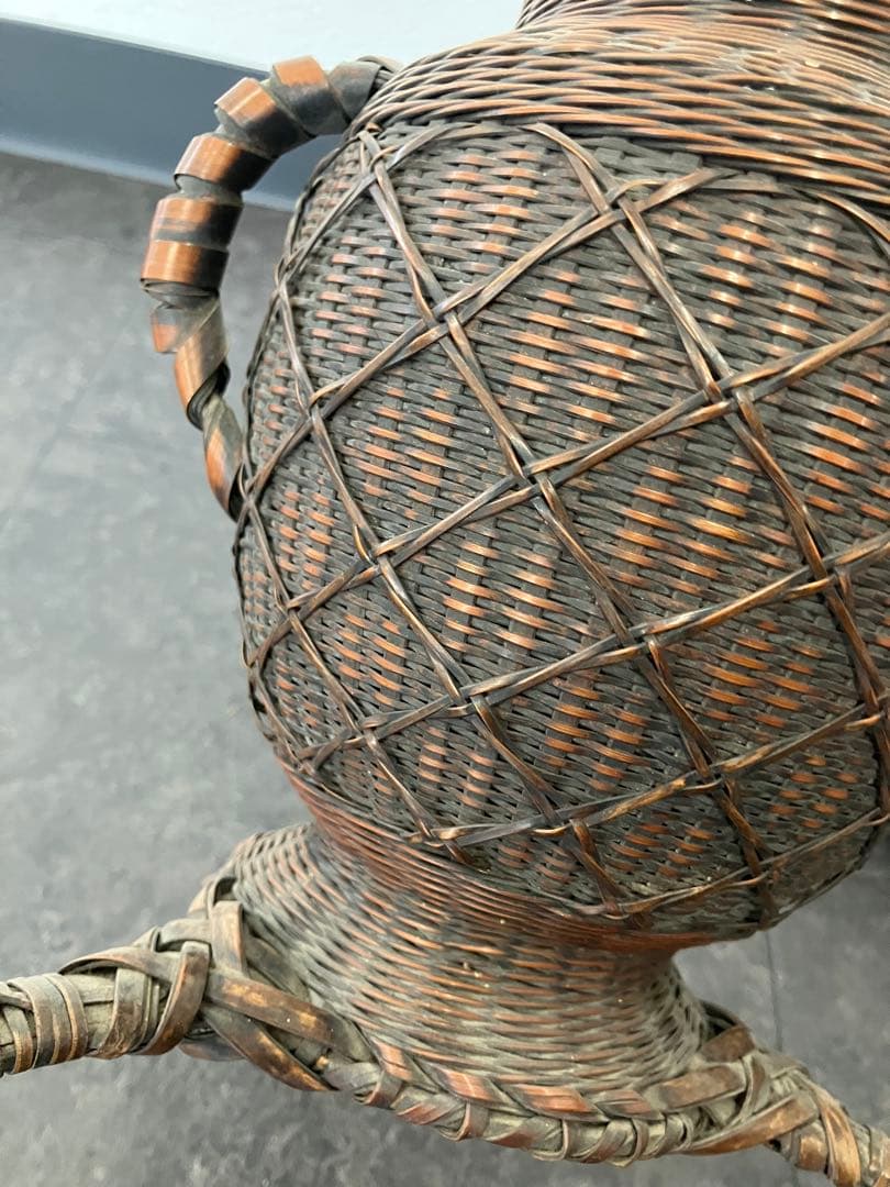 値下げ！古美術 生花 竹籠 花籠 唐物 花器 三足 古道具 籐の通販｜www