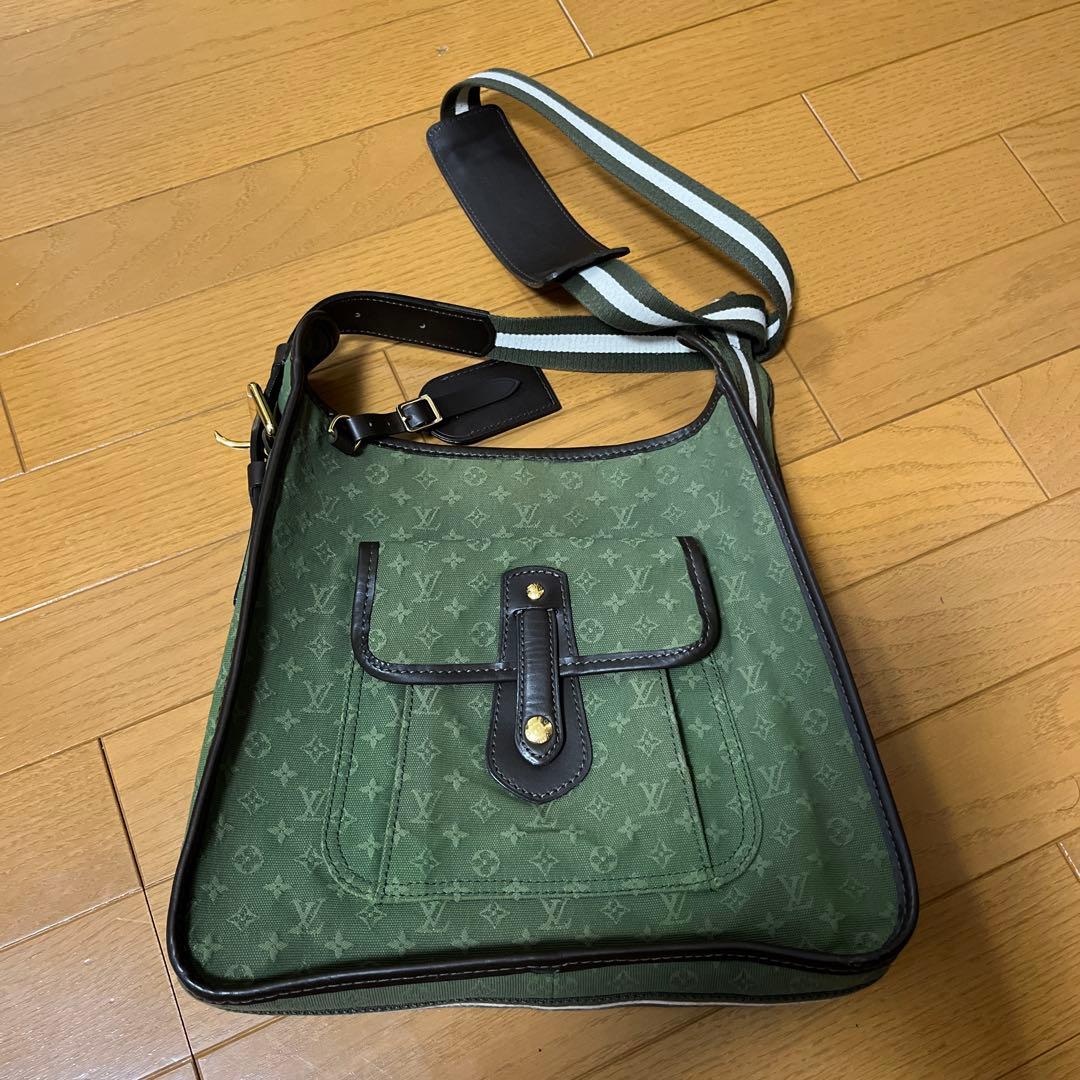 ルイヴィトン　モノグラムミニ ブザス マリーケイト ショルダーバッグ　斜め掛け ブザス・マリーケイト LOUIS VUITTON ルイヴィトン モノグラムミニ