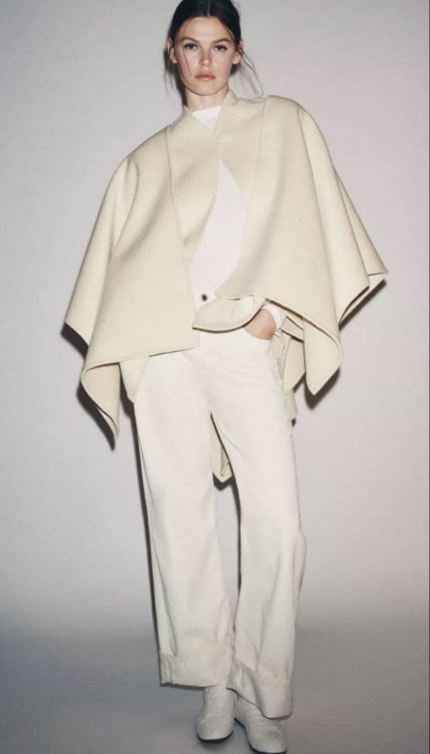 今季即完売　ZARA ウールケープコート ZARA】ZW COLLECTION ウールケープコート8491/257/712 (ZARA/ポンチョ