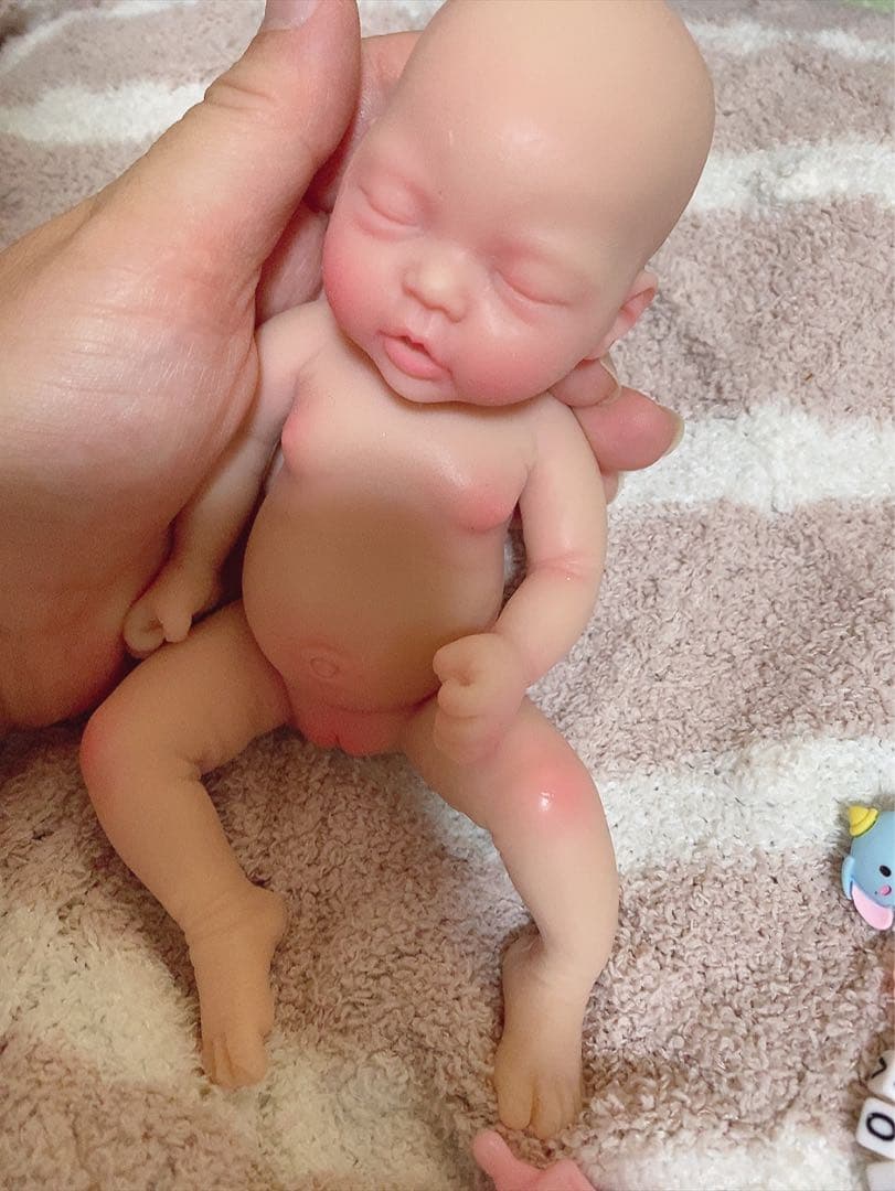 ムチムチ　フルシリコン　リボーンドール