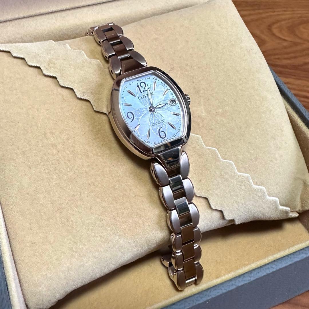 シチズン エクシード ES9482-51W 白蝶貝文字盤 電波ソーラー - メルカリ