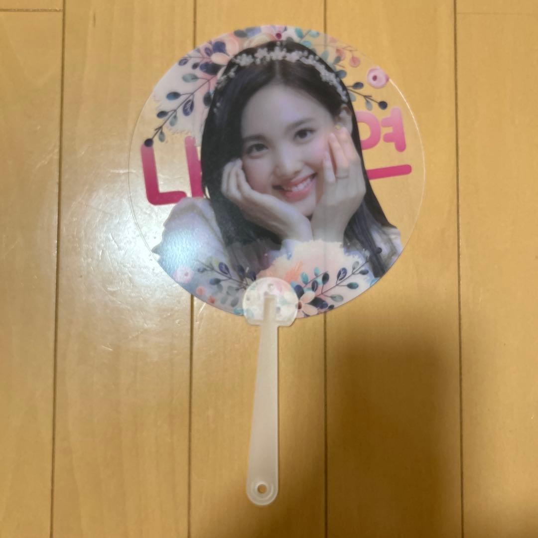 TWICE ナヨン うちわ 3点セット - メルカリ