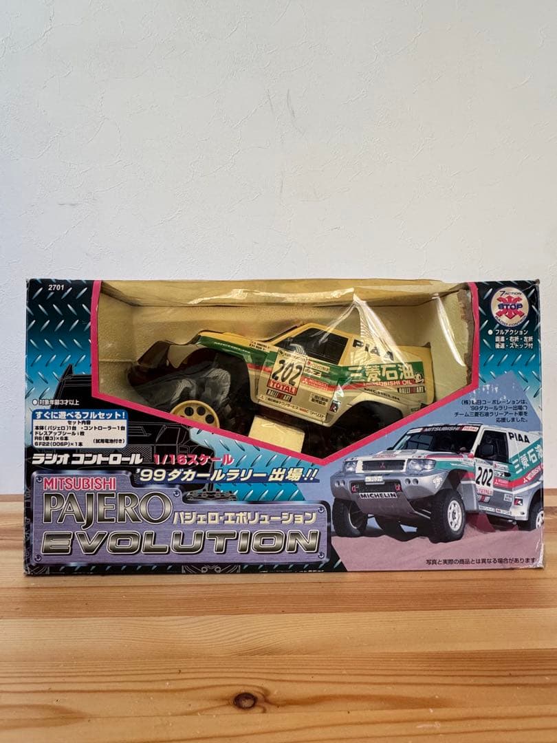 ラジコン 三菱 パジェロエボリューション 1/16 99年 ダカールラリー