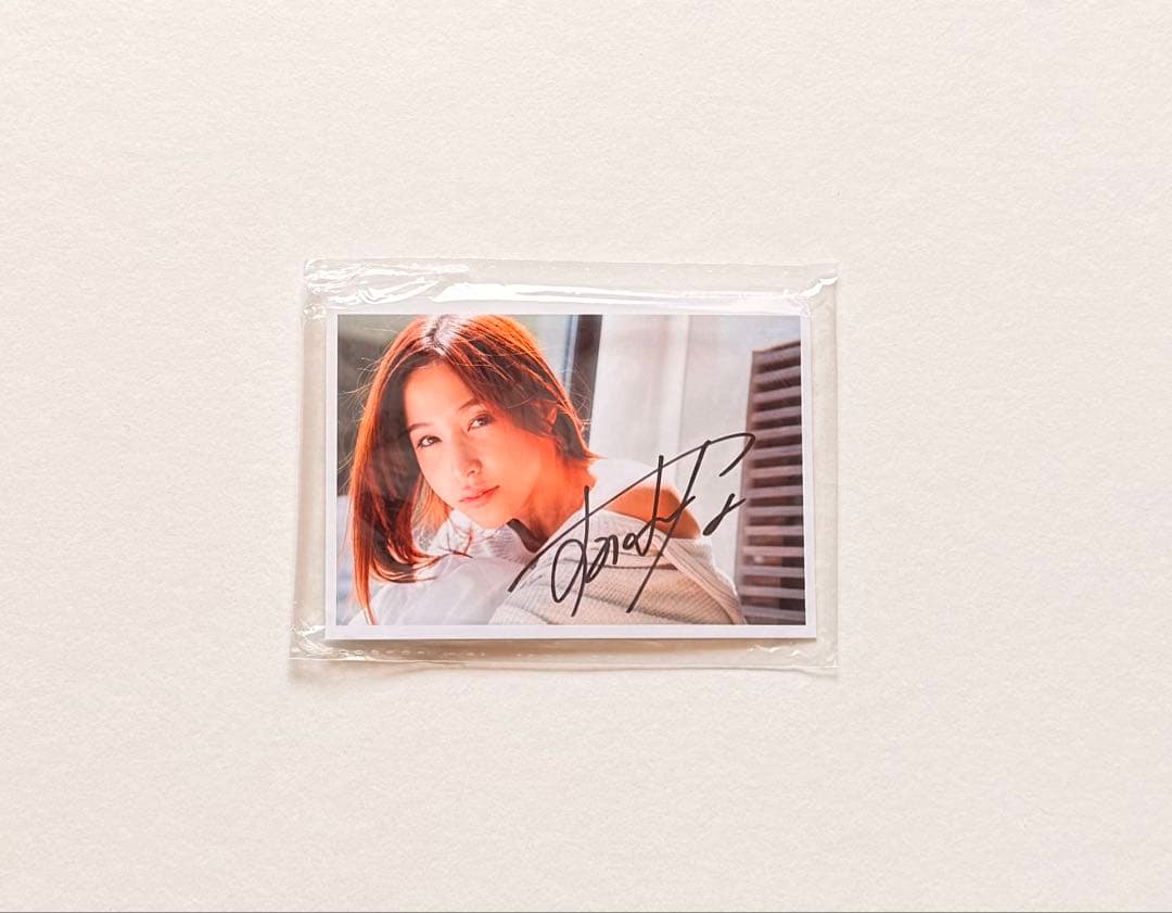 本人直筆・希少】鷲見玲奈 直筆サイン入りチェキ 生写真 当選品 非売品