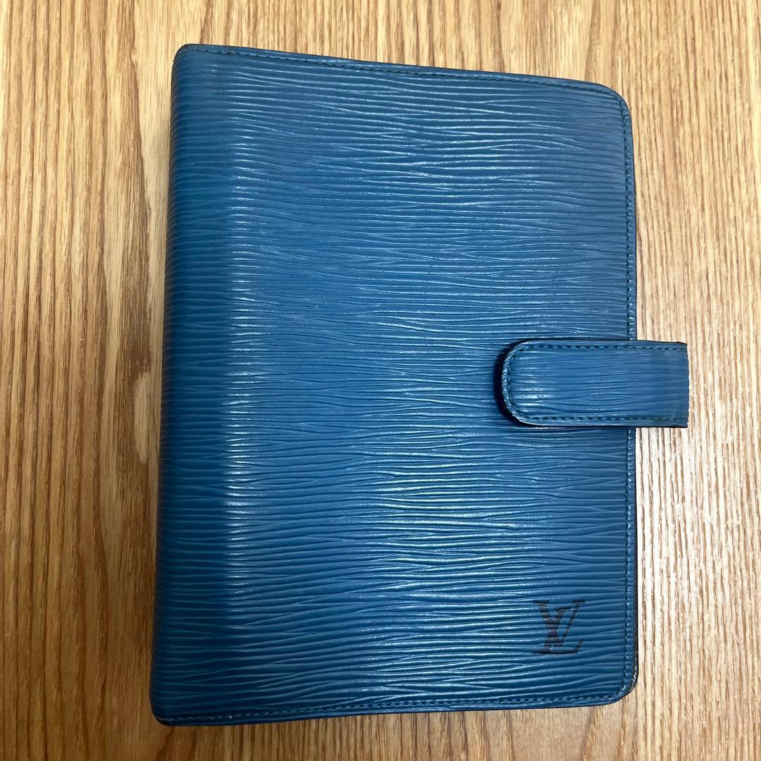 Louis Vuitton（ルイ・ヴィトン）エピ「アジェンダMM」手帳カバー