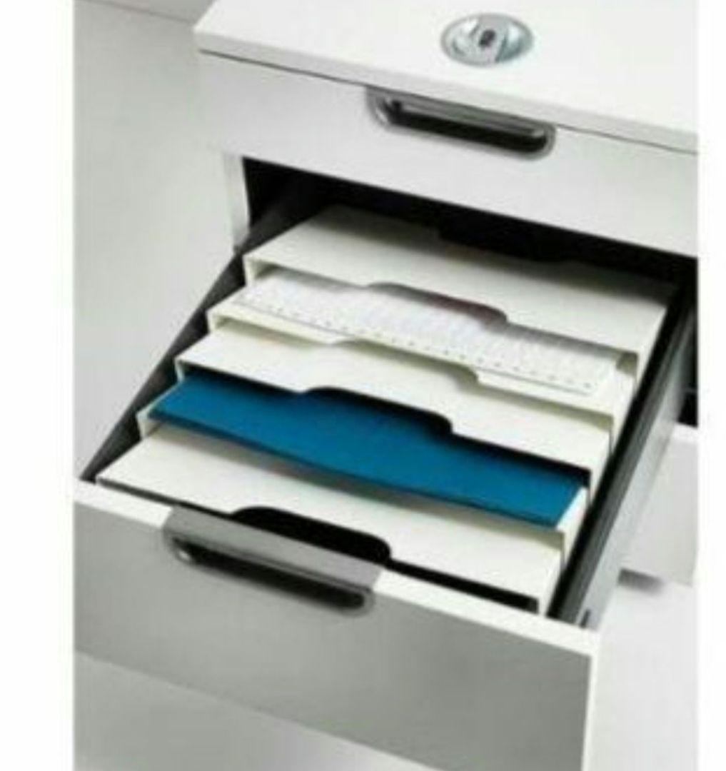 未使用品《IKEA》KVISSLE クヴィッスレ マガジンラック 廃盤品 白