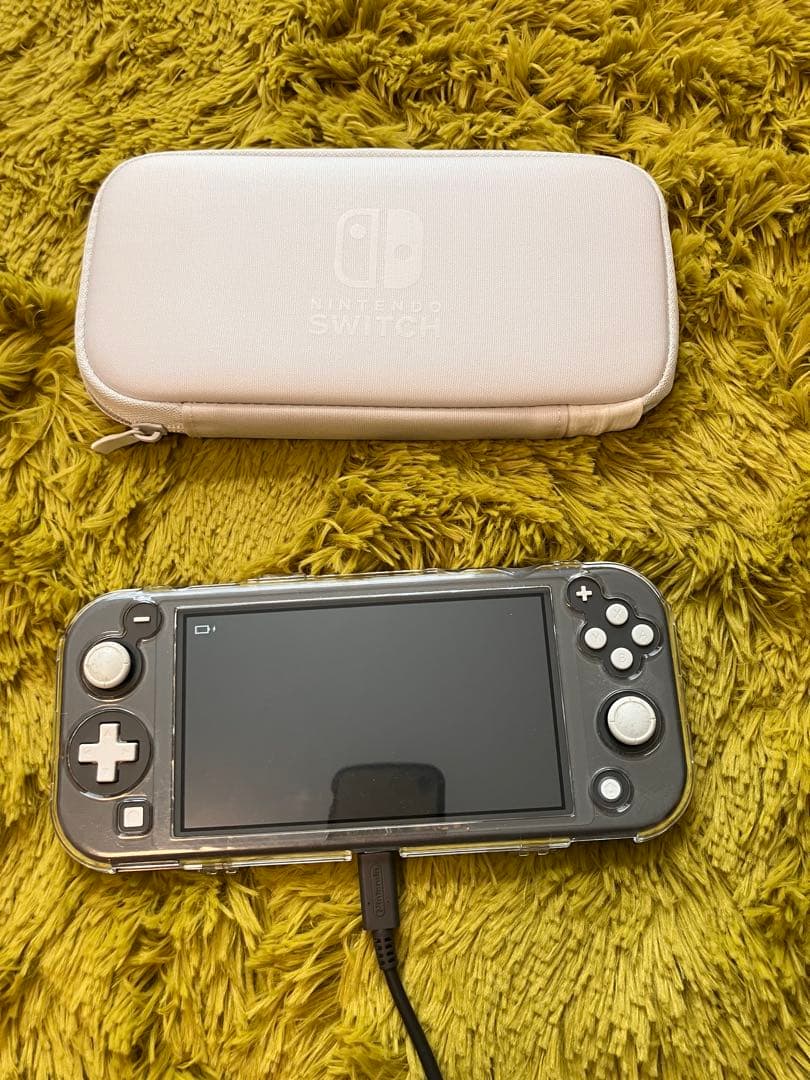 Switch lite ブラック　本体　クリアケース　収納ケース　セット Amazon | Nintendo Switch Lite キャリングケースセット 17 in 1