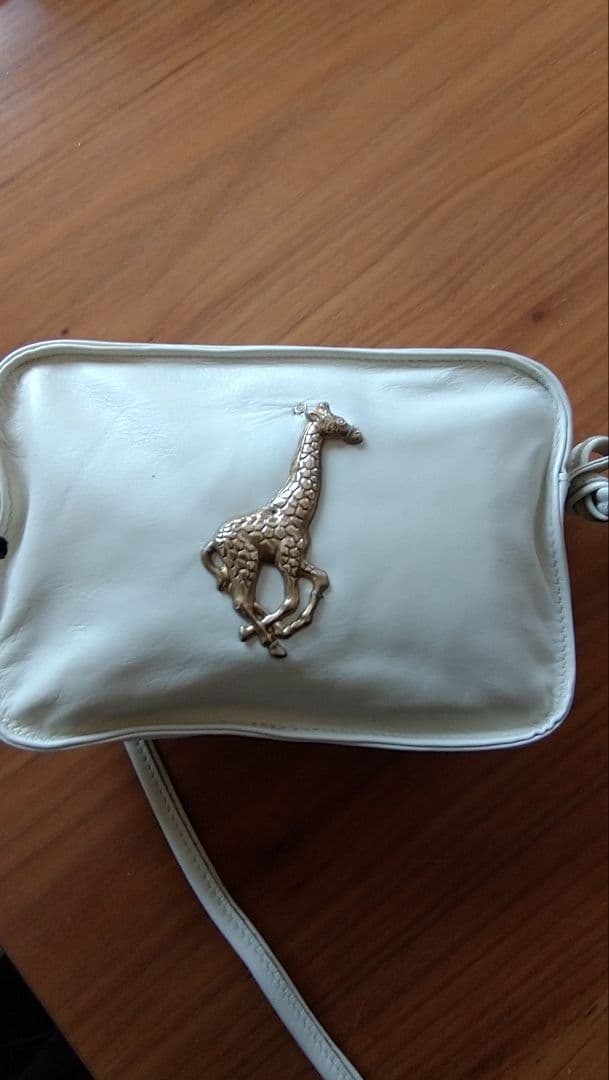 イアパピヨネ ブルックリンチャーム ショルダーバッグ ミニ キリン