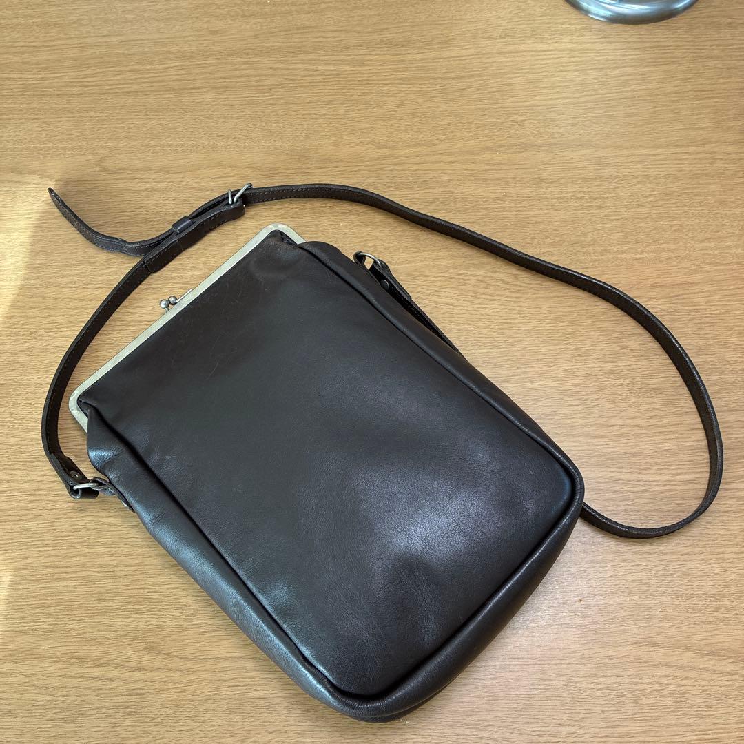 コムデギャルソン がま口型ショルダーバック COMME des GARCONS（コムデギャルソン） がま口レザーショルダーバッグ