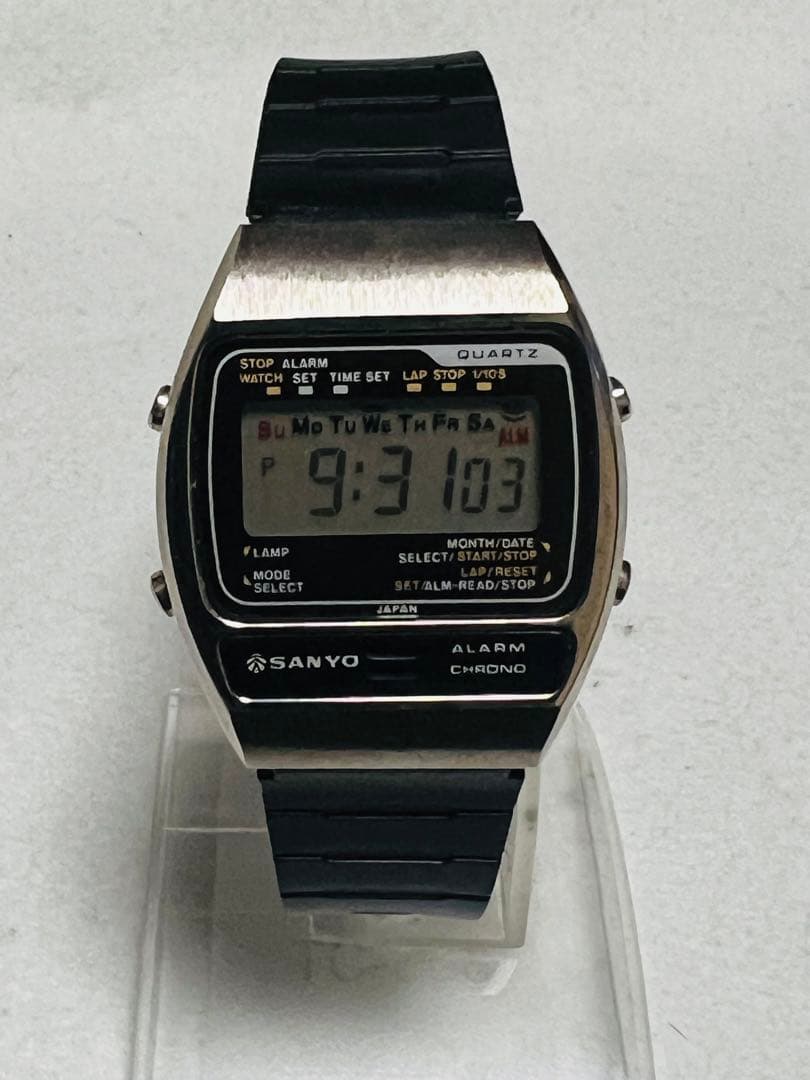 SANYOサンヨー359-21C デジタル腕時計　電池:/ベルト新品　稼働品 2026年最新】時計 デジタル sanyoの人気アイテム - メルカリ