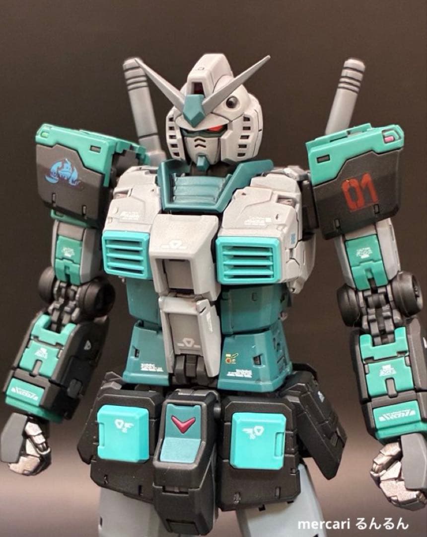 RG 1/144 RX-78-2ガンダムVer.2.0初音ミクカラー 塗装完成品 - メルカリ