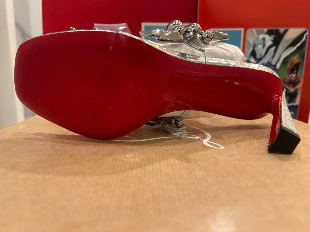 クリスチャンルブタン×マーベルコラボ 限定品