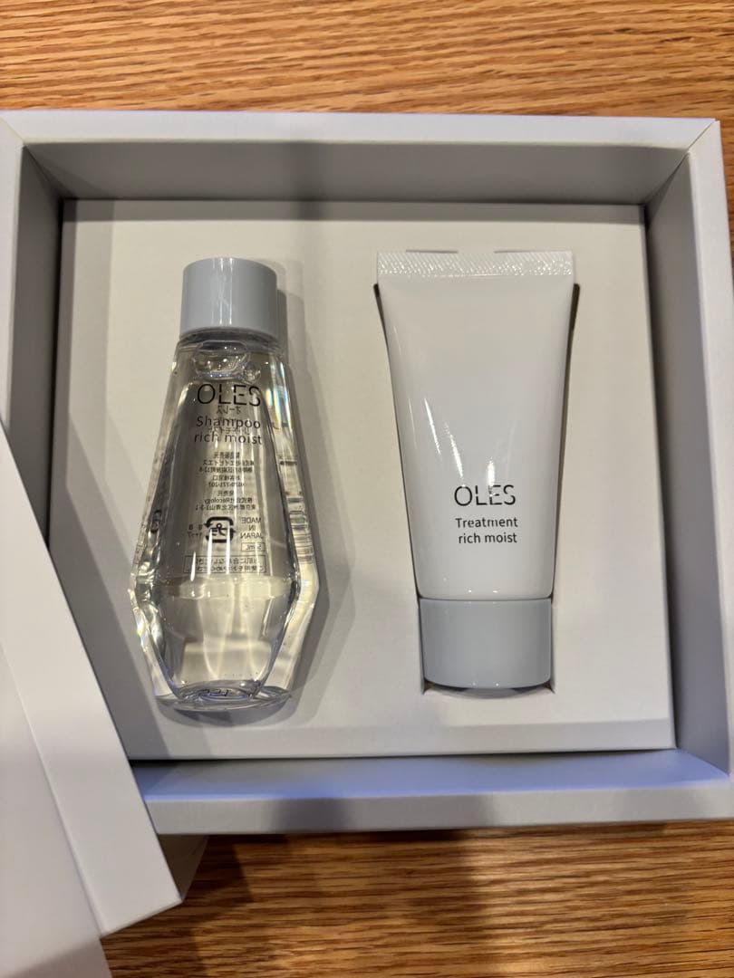 サロン仕上がり⭐︎OLES シャンプー トリートメント セット - メルカリ