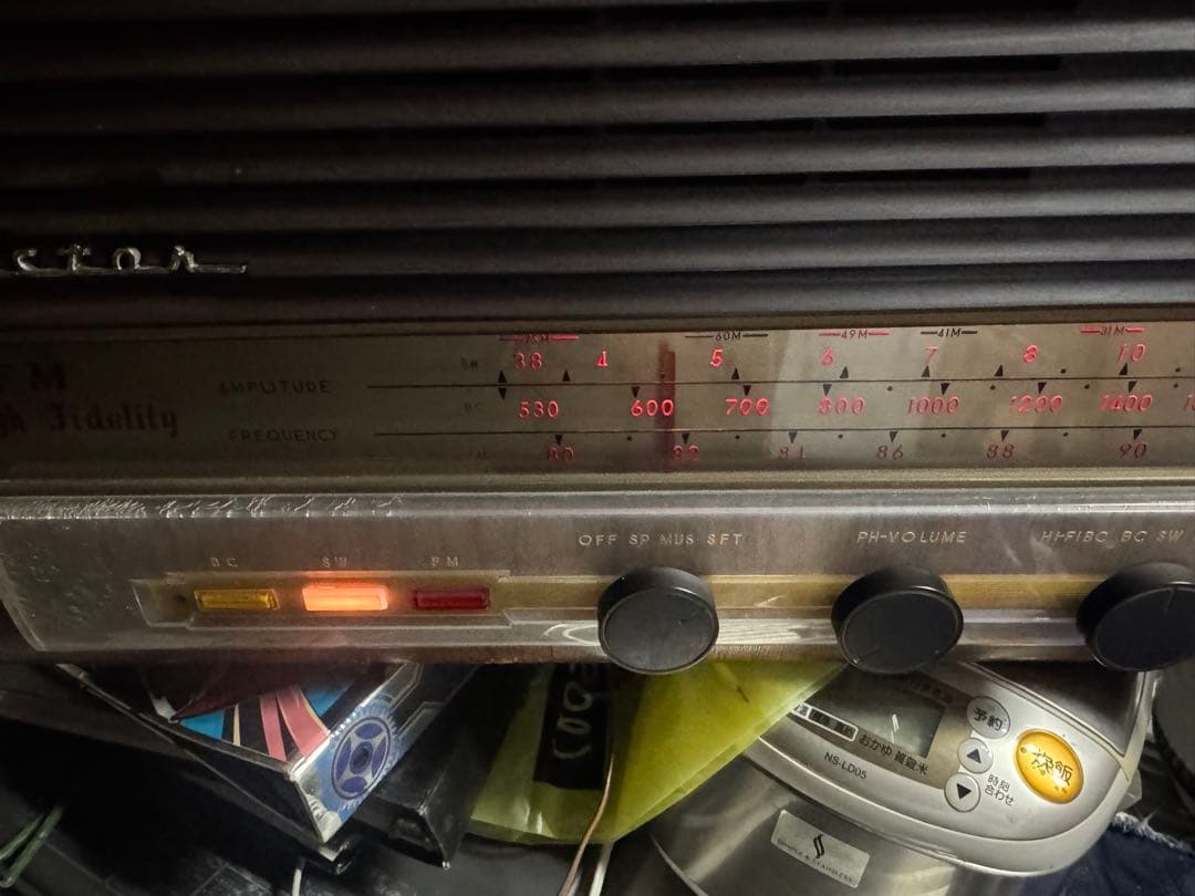 昭和レトロVictor真空管ラヂオR-703傷多数ジャンク通電OK - メルカリ