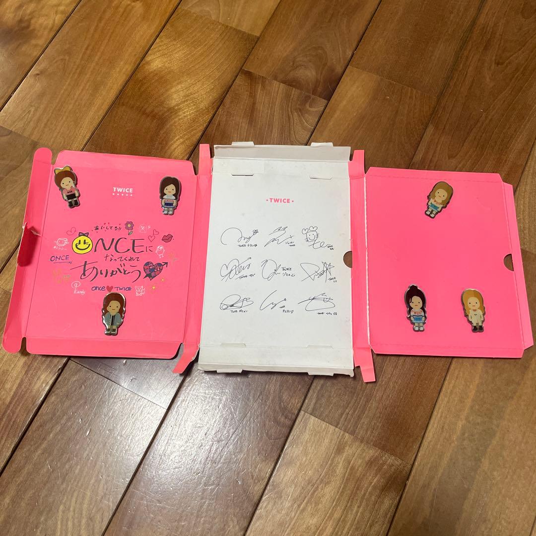 TWICE ピンバッジセット once 購入特典 - メルカリ