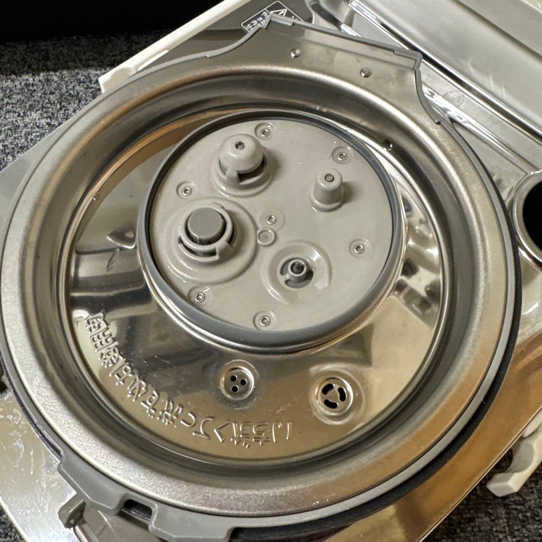 炊飯釜と中蓋 Panasonic SR-VSX108で使用の物