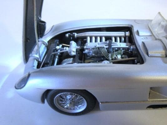特価 MINICHAMPS 1/24 メルセデスベンツ 300SLR #722
