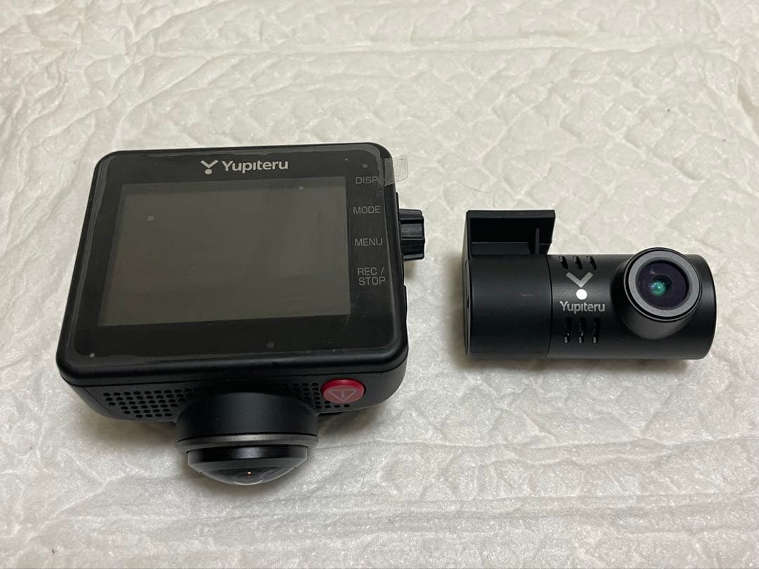 Yupiteru ユピテル ZQ-32R 360度前後録画ドライブレコーダー Q-32R｜全周囲360°&リアカメラドライブレコーダー｜Yupiteru(ユピテル)