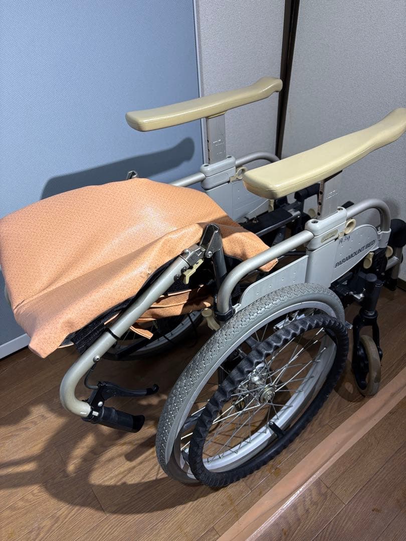 パラマウントベッド 車いす 330Sシリーズ 座面低め - メルカリ