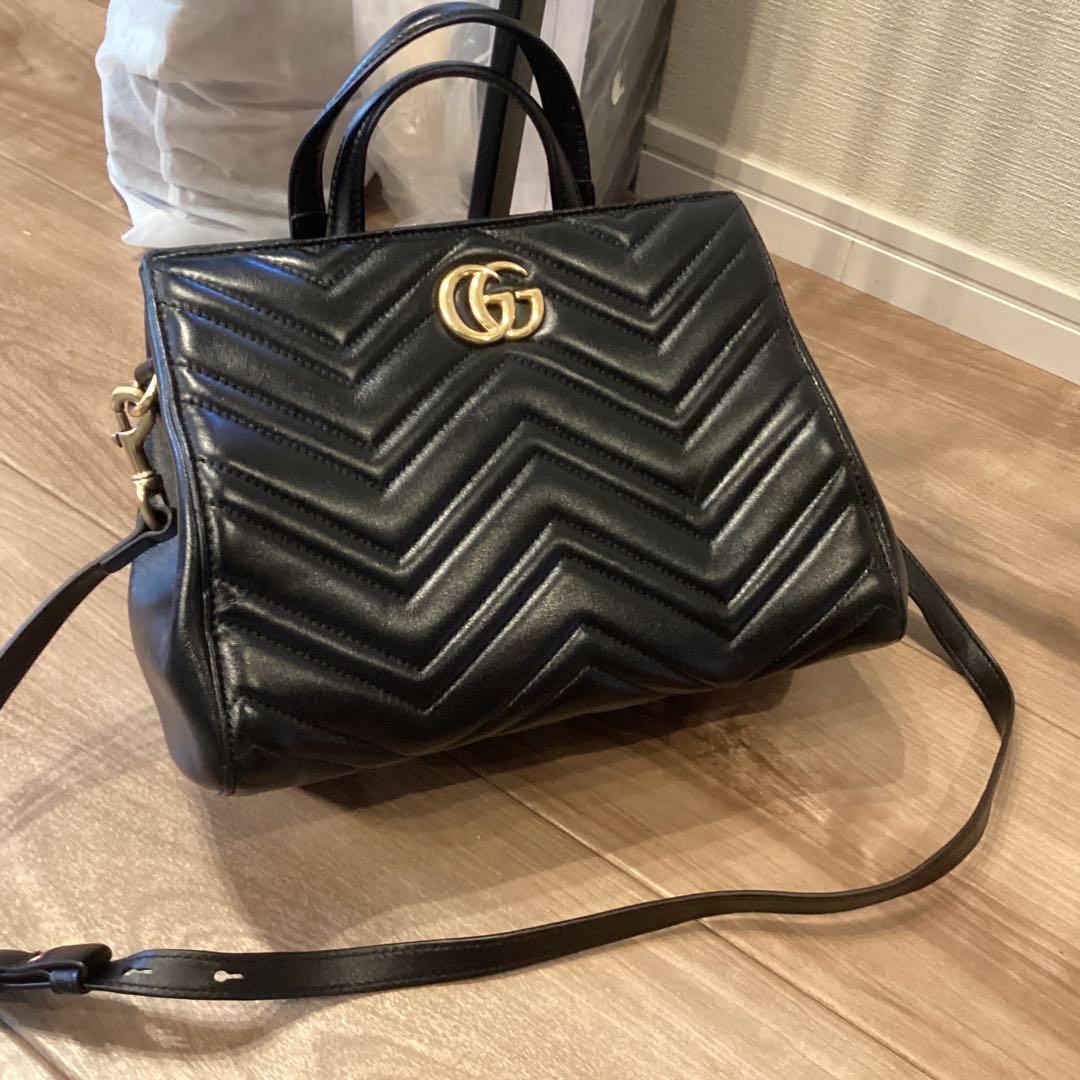 Gucci ブラック ショルダーバッグ - メルカリ