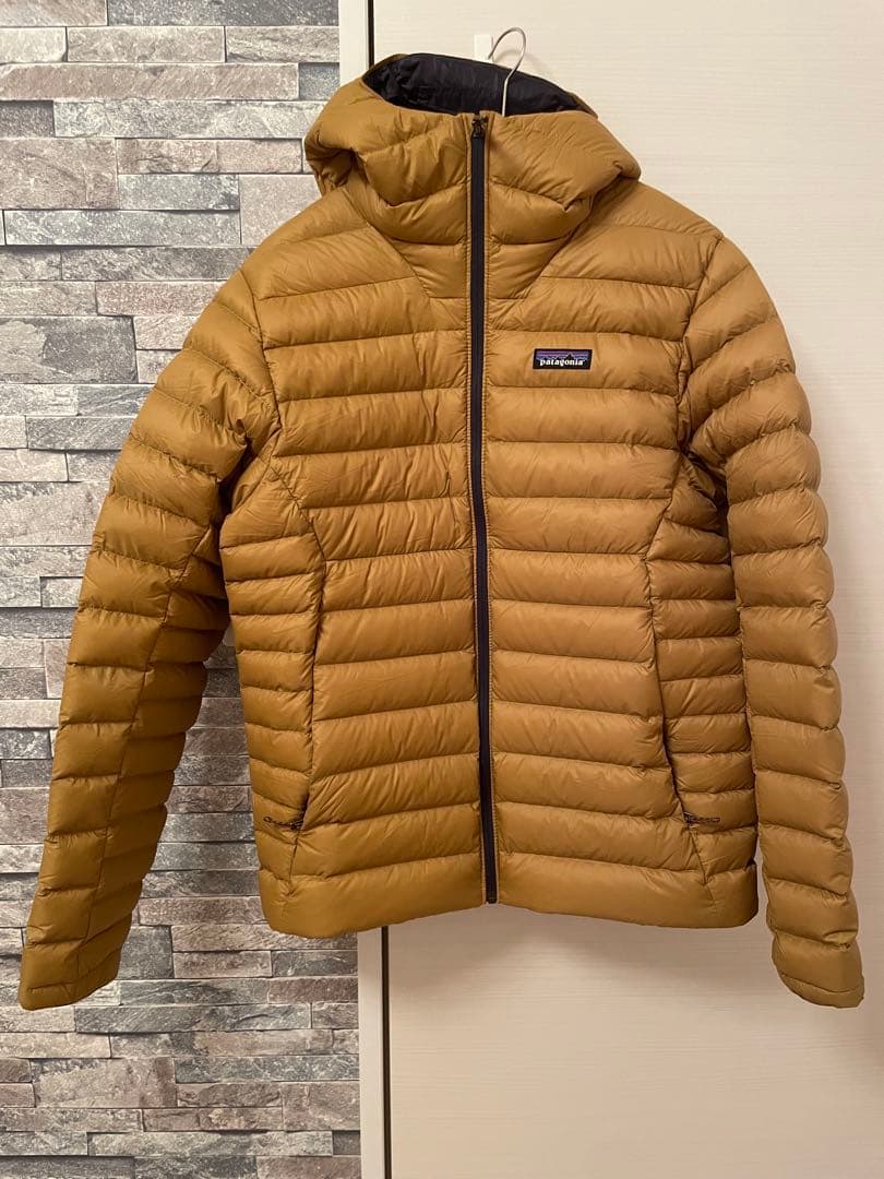 新品未使用！ダウンセーターフーディ Patagonia ラプターブラウン