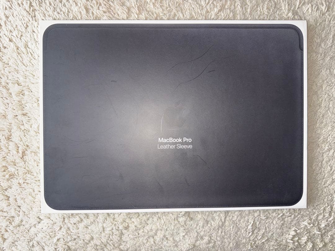 【新品】MacBook Pro 15インチ レザー スリーブ ボーナスストア+5％【新品未開封】Apple 15インチ 純正ケース MRQV2FE