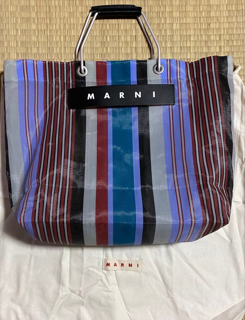 MARNI ストライプ かごバッグ トートバッグ マルニの大人気ストライプバッグに待望のミニサイズ＆新色が3つ登場