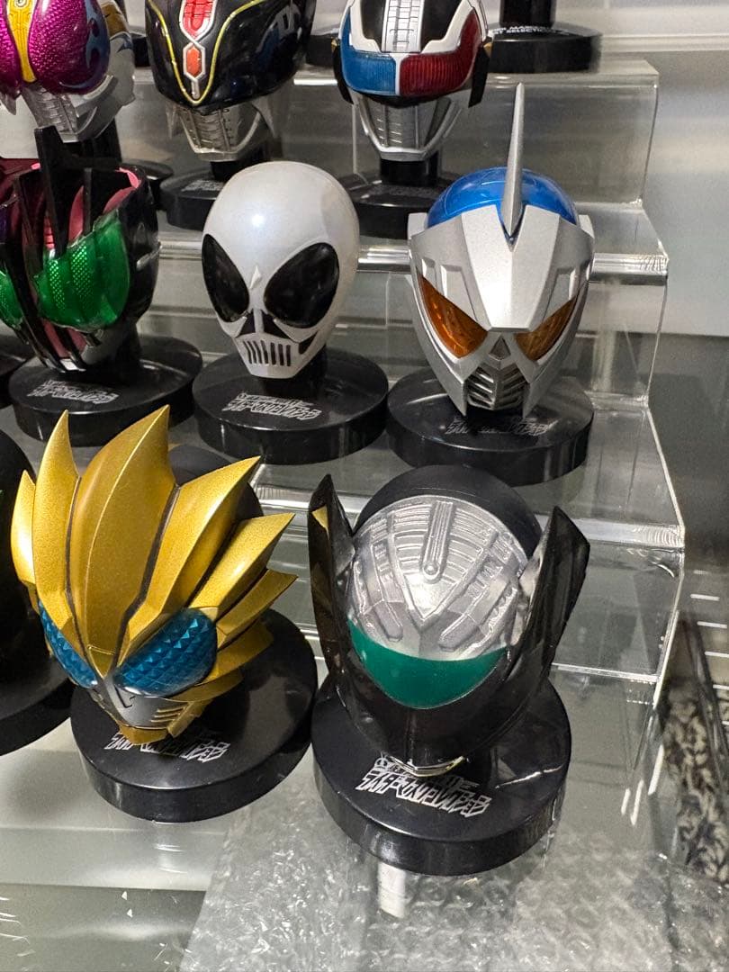 仮面ライダーマスクコレクションまとめ売り - メルカリ