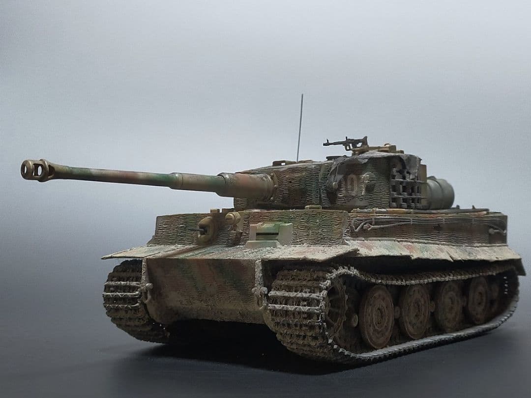 戦車模型の製作代行ページ タミヤ キングタイガー1/35 - メルカリ