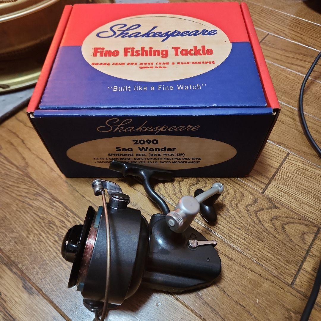 Shakespeare 2090 Sea Wonder スピニングリール Vintage Shakespeare Sea Wonder #2090 Model FB Spinning Reel Made