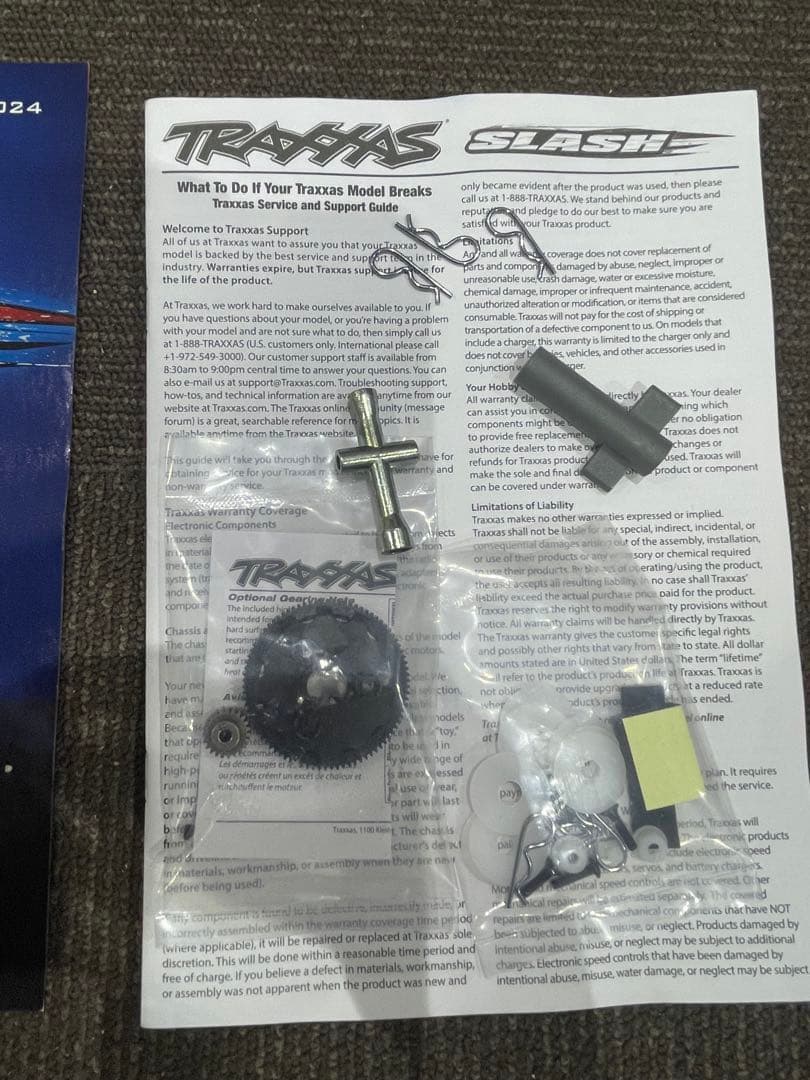 traxxas shlash 送料込みにしたのでお値段上がりました - メルカリ